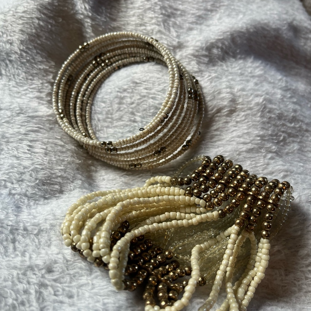 Elegant Gold and Cream Beaded Bracelet Set - Picture 2 of 14